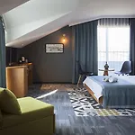 Cura Hotel 3*