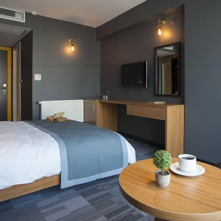 Cura Hotel
