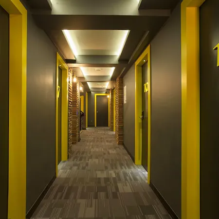 Cura Hotel