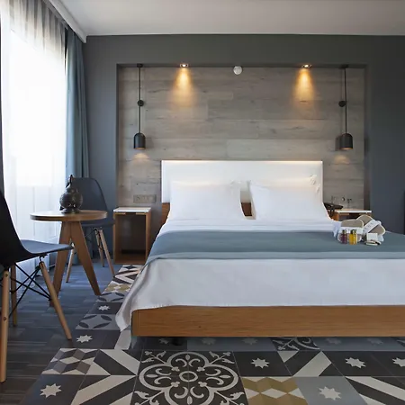 Hotel Cura 3*